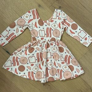 NEW Monica & Andy dress